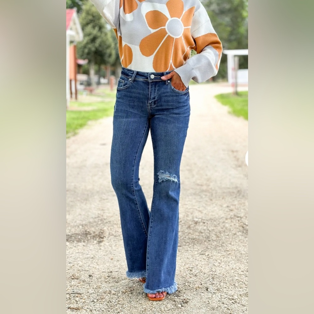 🤑 RISEN Low Rise Dark Wash Distressed Flare Jeans * MOST POPULAR * - Picture 4 of 7